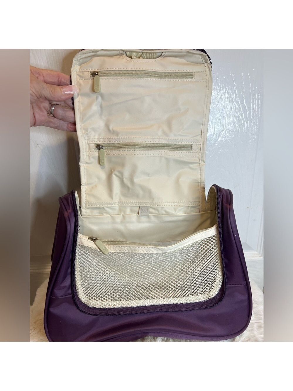 GO HANGING TOILETRY ZIPPERED BAG - Picture 6 of 10